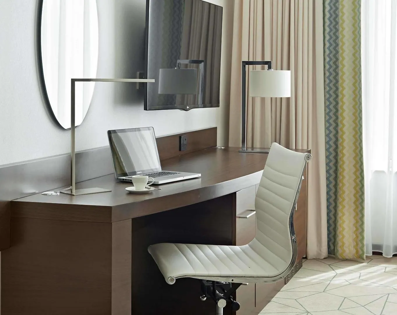 Hyatt Place Dubai Baniyas Square 4*,  United Arab Emirates
